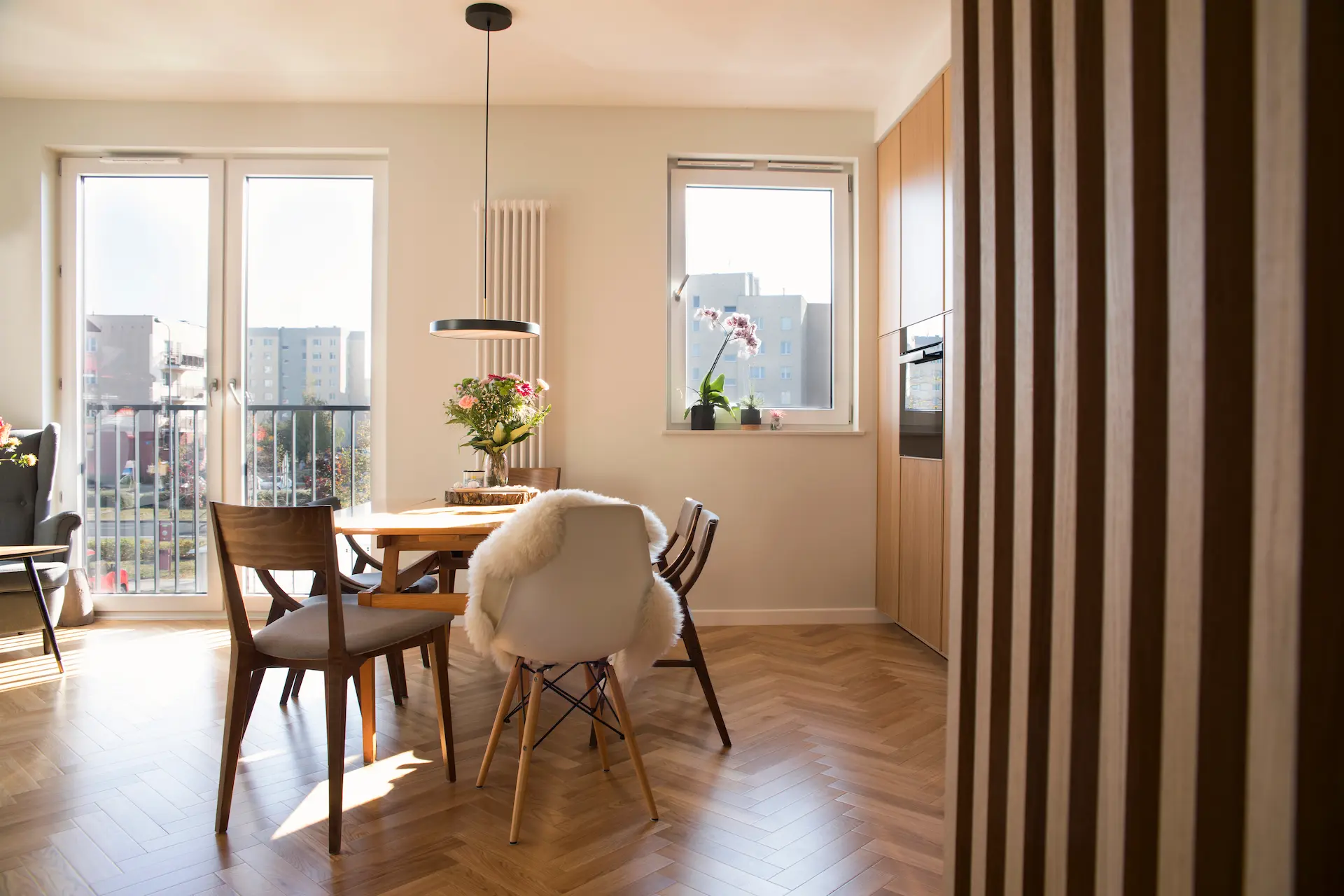 Modernized Berlin apartment with natural light after successful renovation