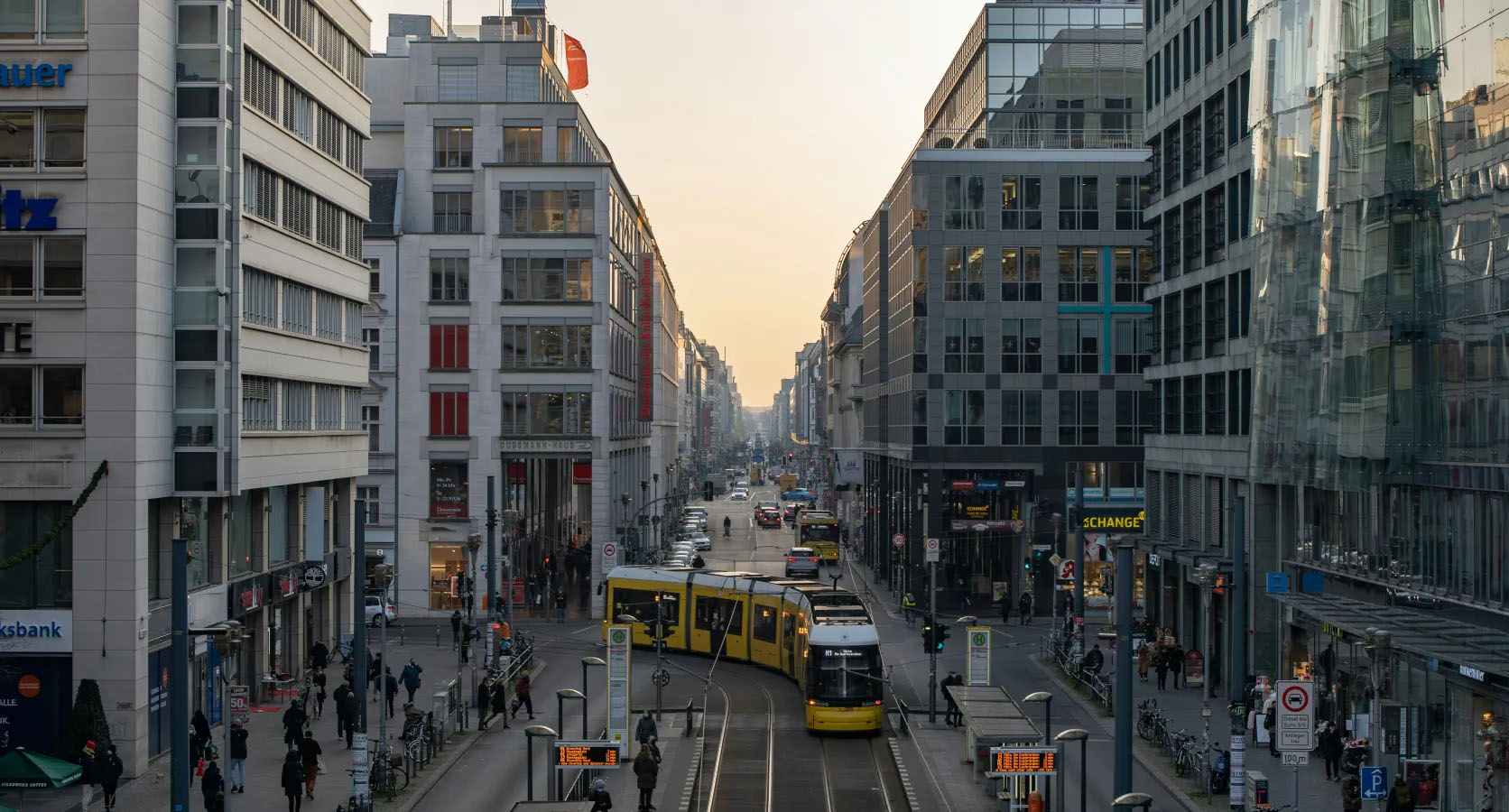 Consultation between real estate agent and client or modern office spaces of e-homes.de