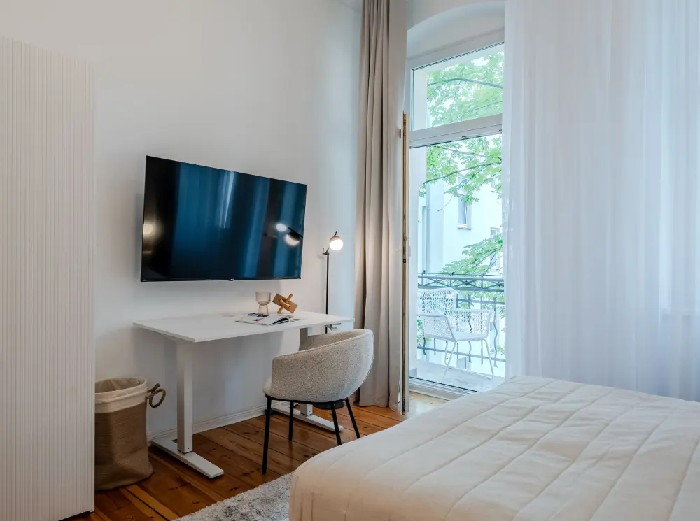 Charlottenburg_2_bedroom_apartm_Berlin-21