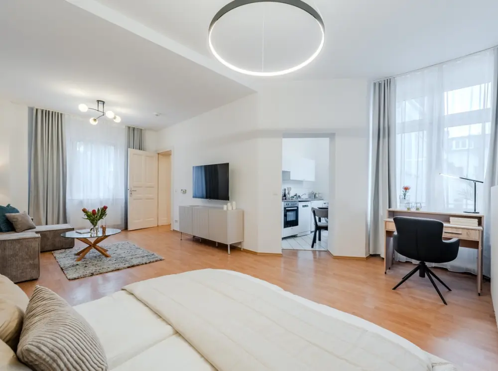 Modern Bedroom with Ample Natural Light_Friedrichshain-13