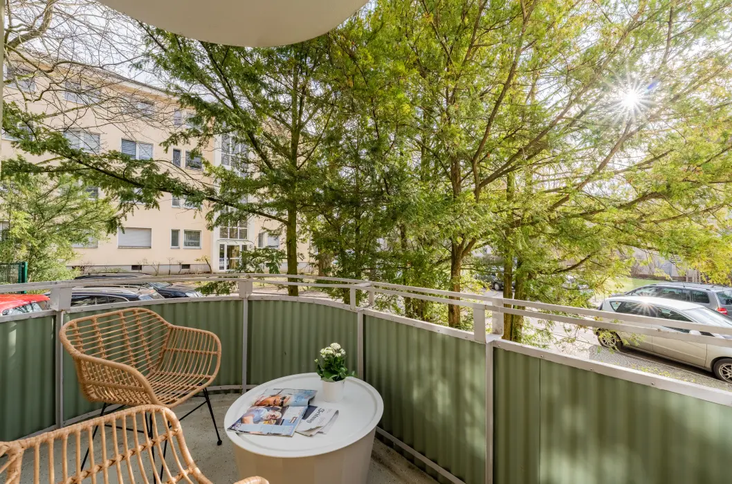 Balkon mit Blick ins Grüne