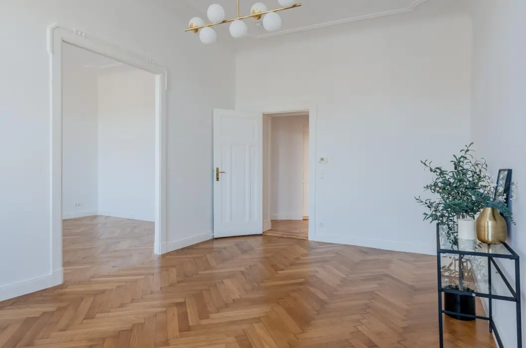 elegant-living-room-view-hallway-mariendorfer-damm
