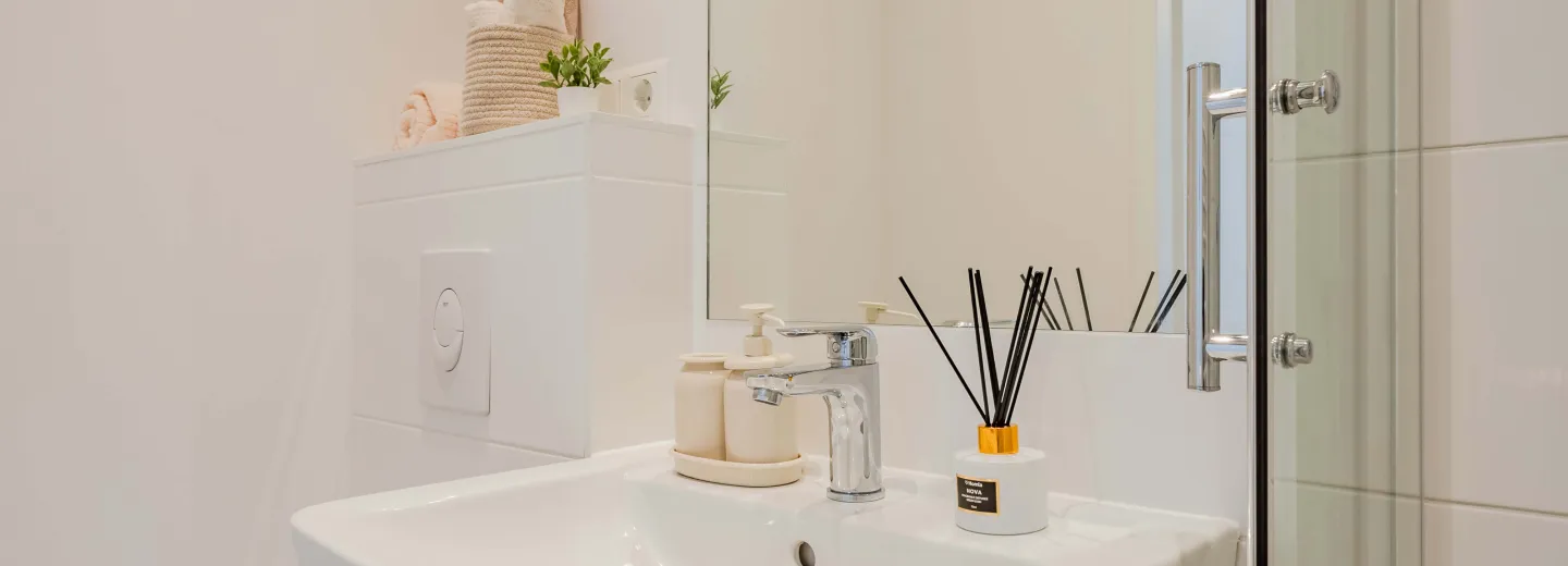 Berlin-Apartment-Bathroom-Design-Apartment-Berlin-16