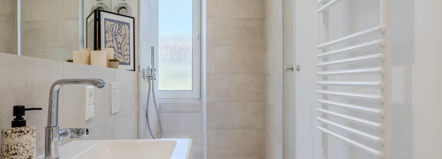 Bodengleiche Dusche & Handtuchwärmer