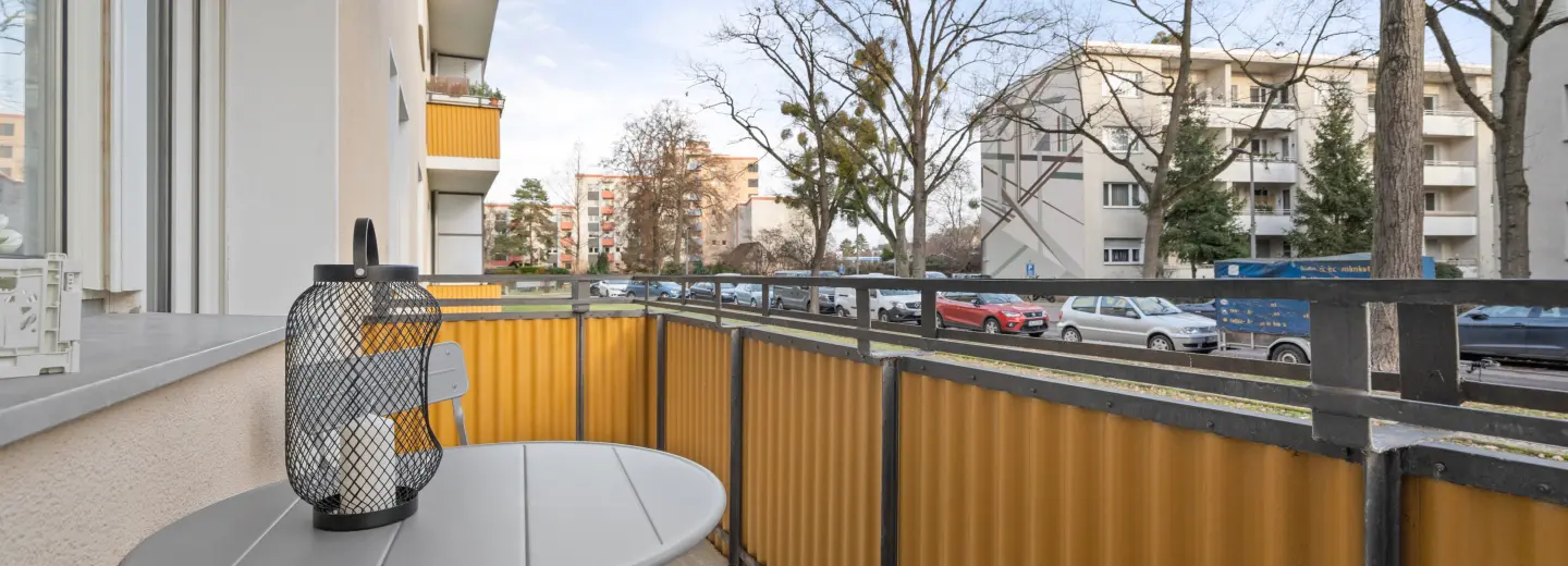 Süd-Balkon mit Blick ins Grüne