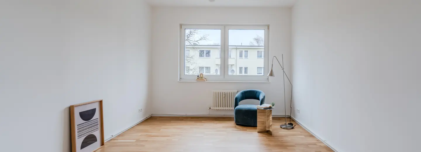 Schlafzimmer, Blick auf das Fenster