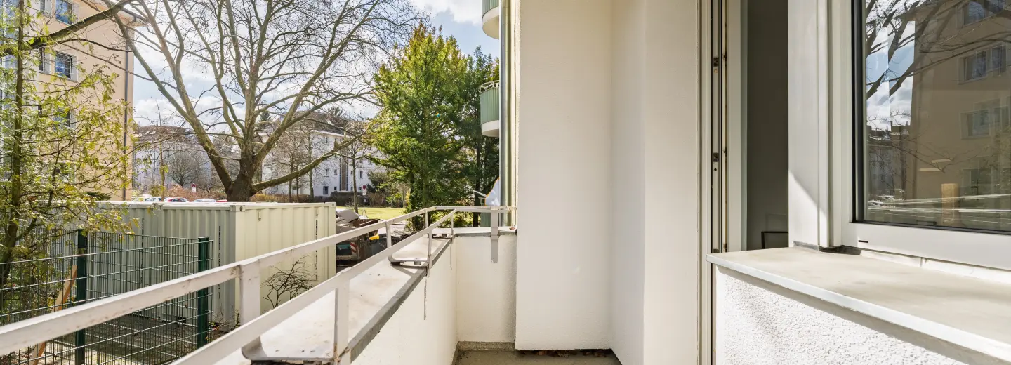 Balkon mit Blick ins Grüne