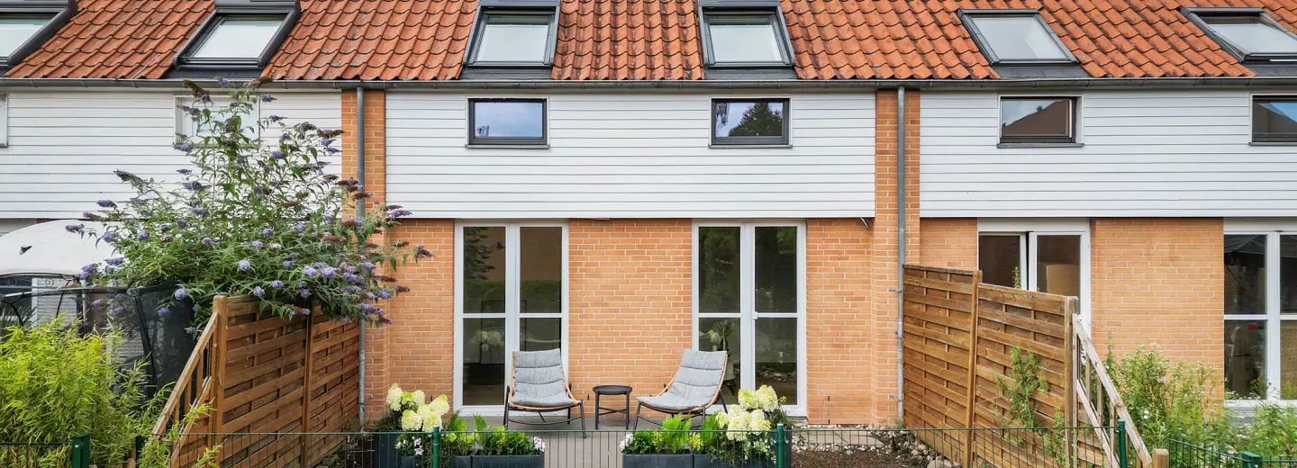 Gartenansicht der Hausrückseite