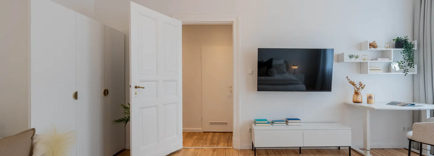 Moabit-Berlin-Upscale-Living-Room-Apartment-Rental-10