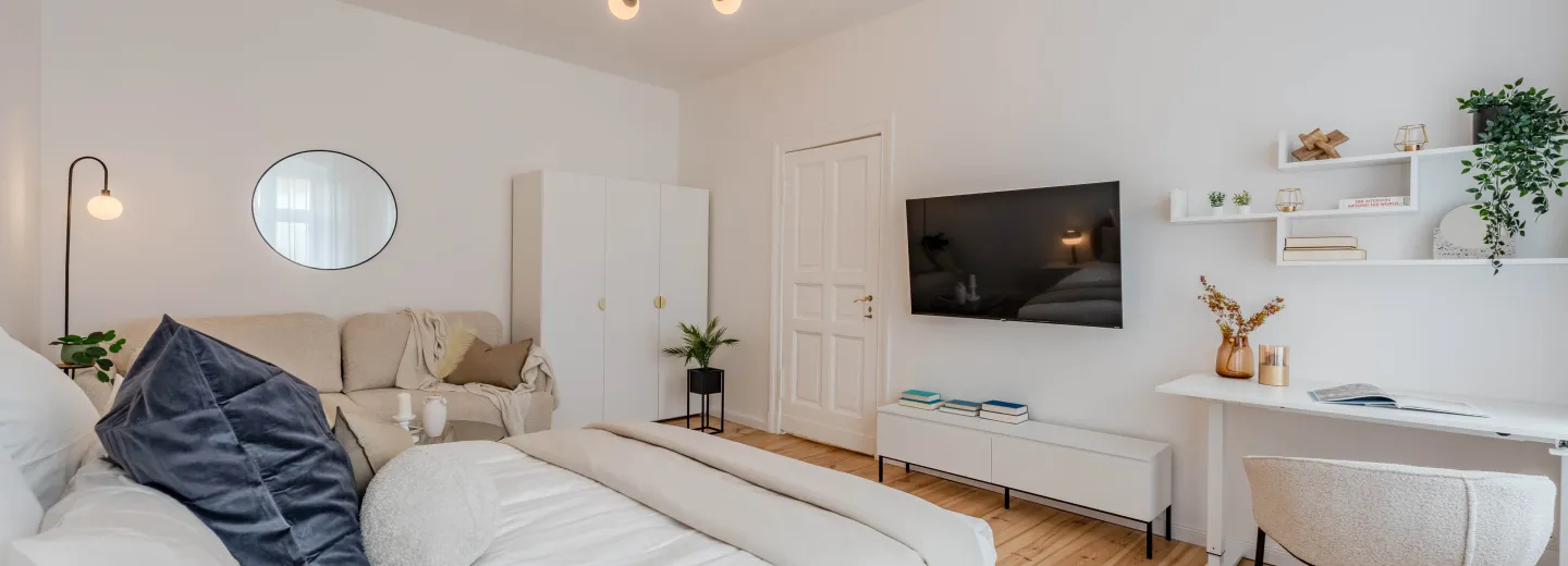 Moabit-Berlin-Upscale-Living-Room-Apartment-Rental-7