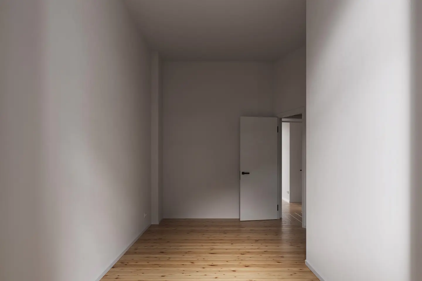 Zimmer mit hoher Decke