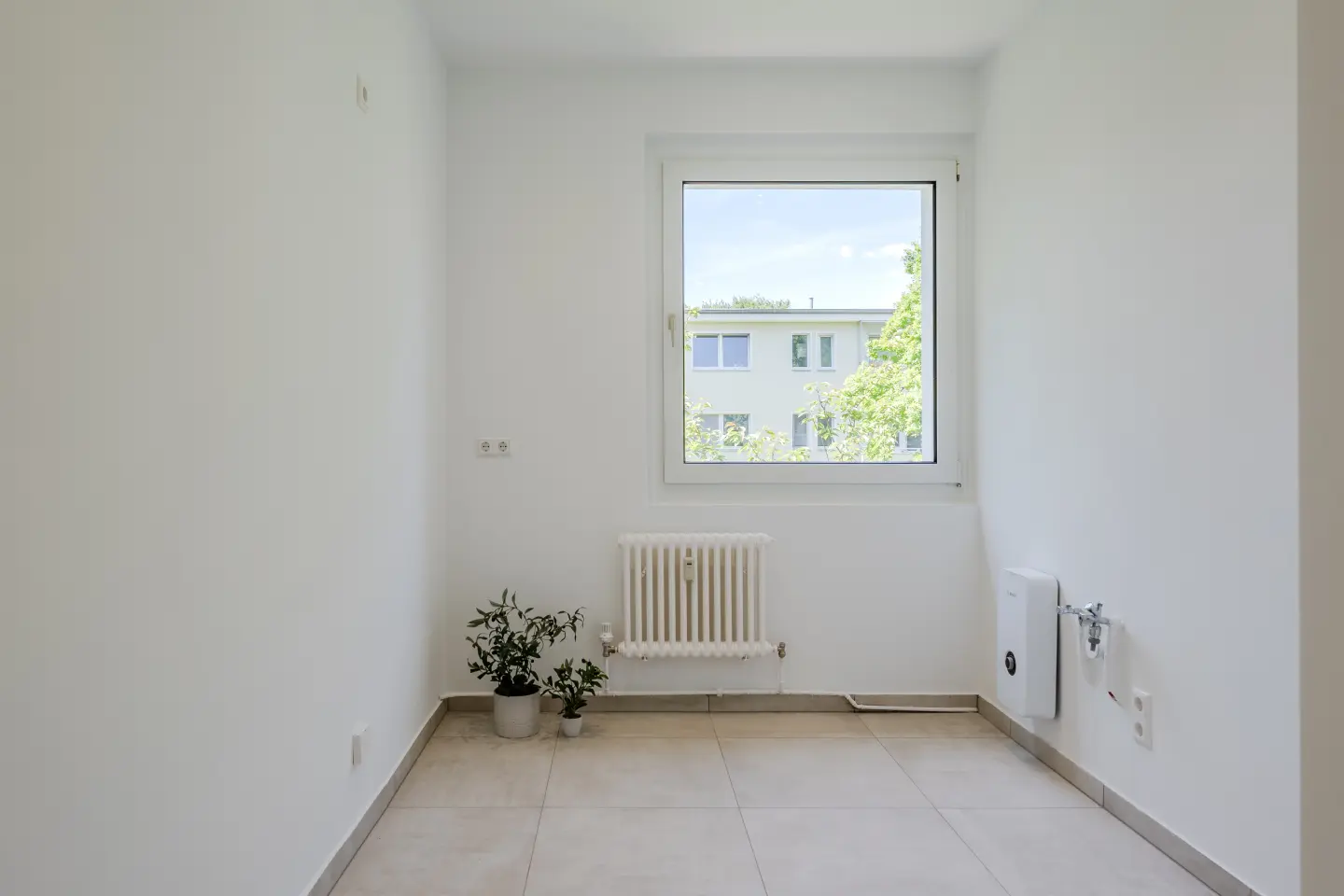 Separate Küche mit Fenster