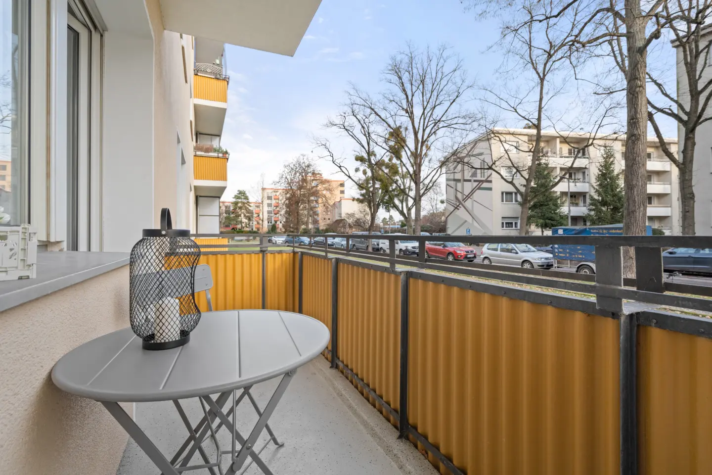 Süd-Balkon mit Blick ins Grüne