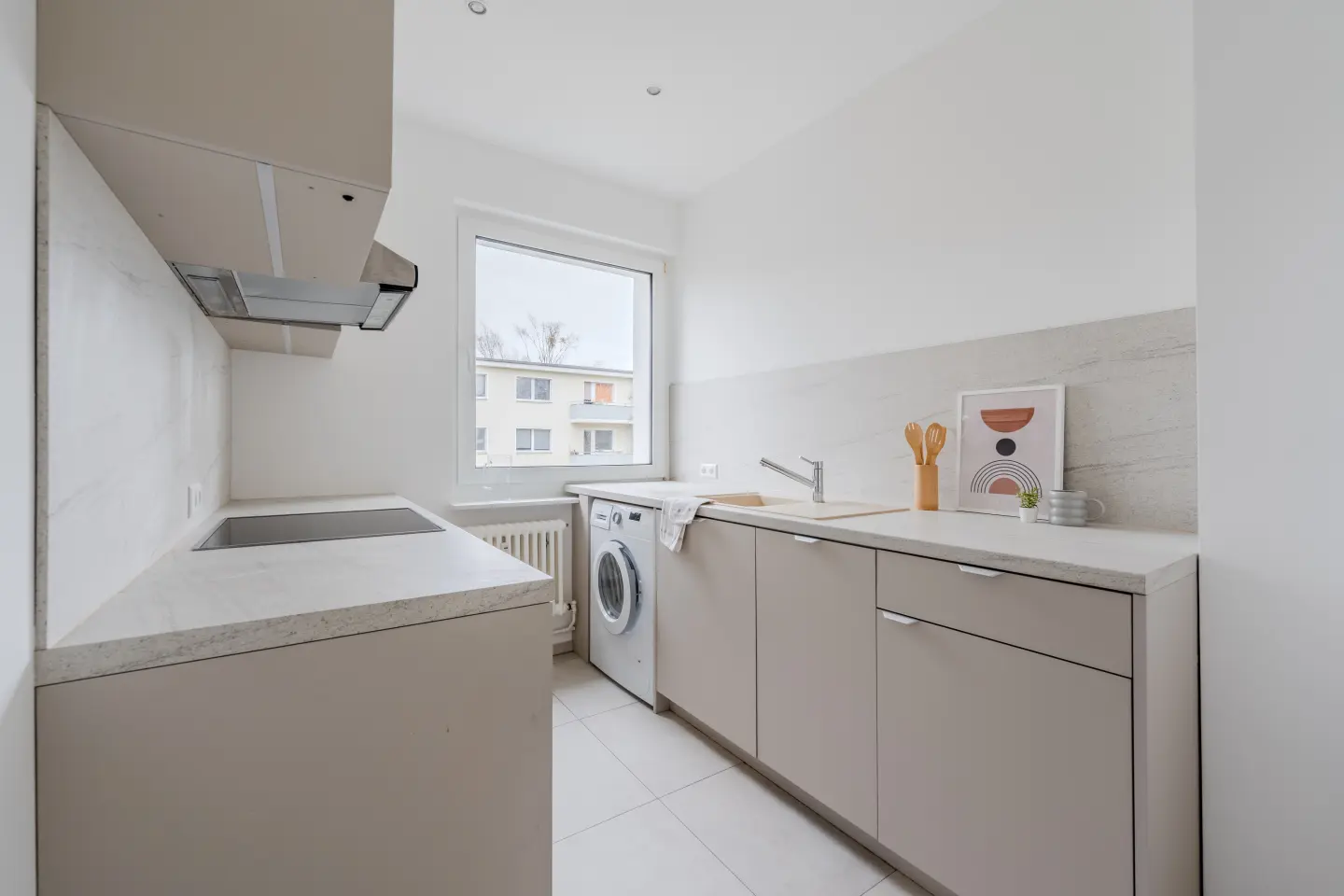 Hochwertige Küche mit Einbaugeräten