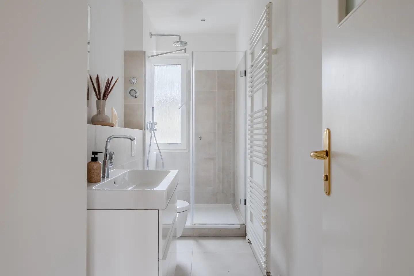 Tageslichtbad mit Dusche