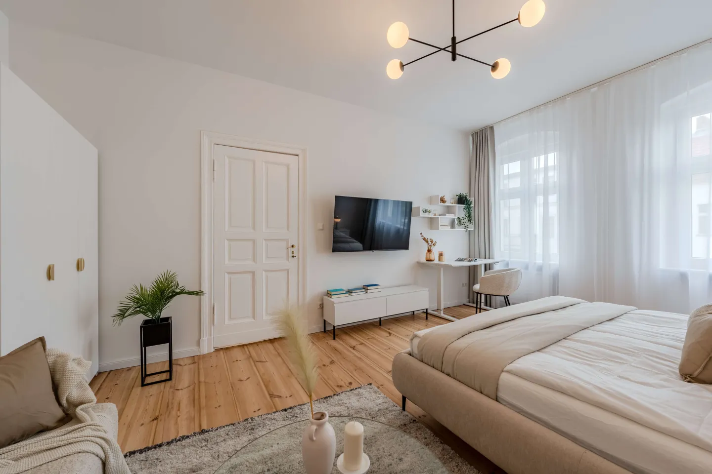 Moabit-Berlin-Upscale-Living-Room-Apartment-Rental-9
