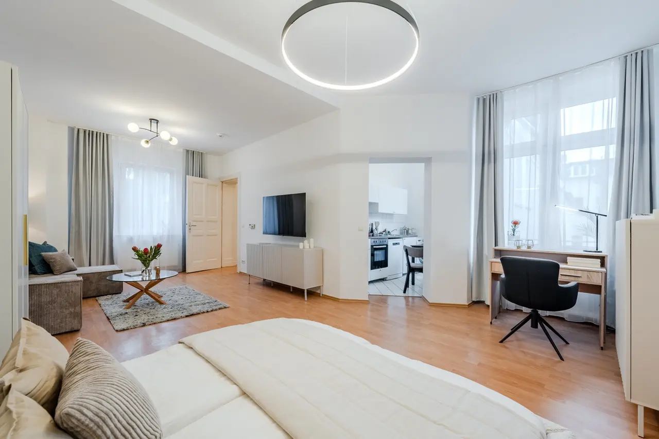 Modern Bedroom with Ample Natural Light_Friedrichshain-13