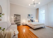 Charlottenburg_2_bedroom_apartm_Berlin-1