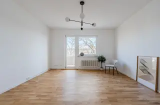 Wohnraum mit Südbalkon