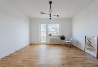 Wohnraum mit Südbalkon