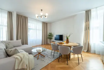 Spacious-Living-Room-Berlin-Apartment-23