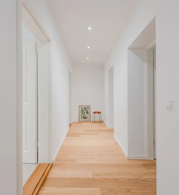 Heller und einladender Flur