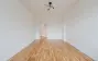 Weiterer Blick durch das Wohnzimmer